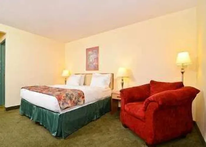 Baymont By Wyndham Hotel Decatur