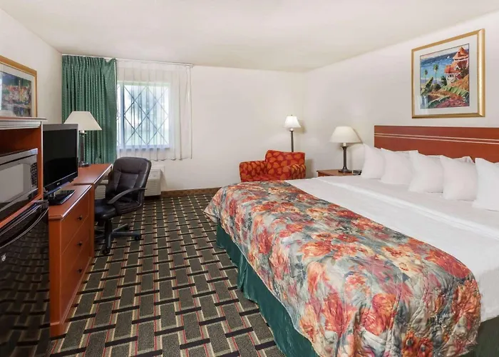 Hotel Baymont By Wyndham