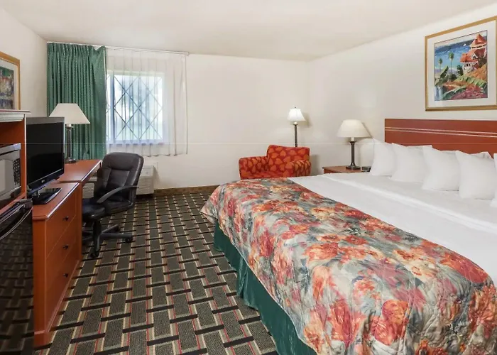 Hotel Baymont By Wyndham