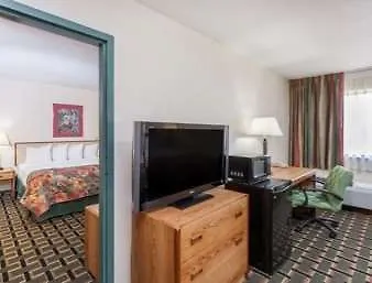Baymont By Wyndham Decatur